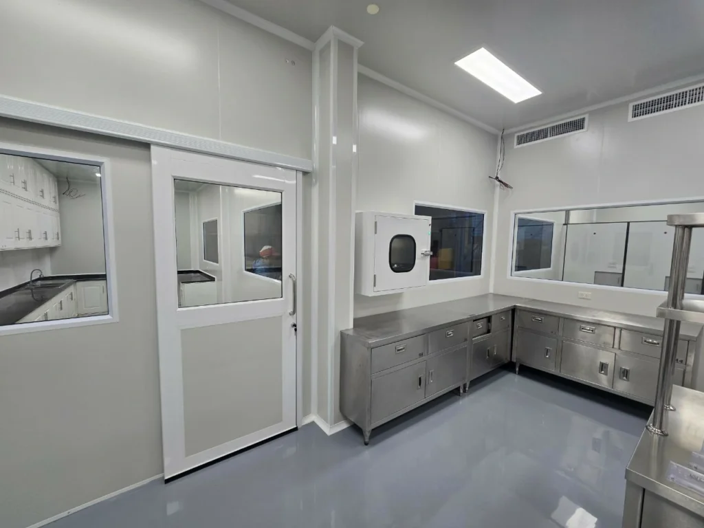 งาน ติดตั้ง ห้องคลีนรูม (25)