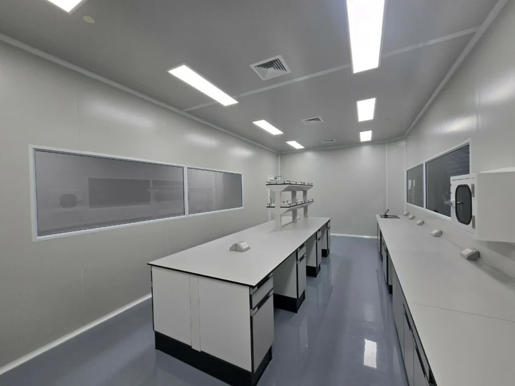 งาน ติดตั้ง ห้องคลีนรูม (5)